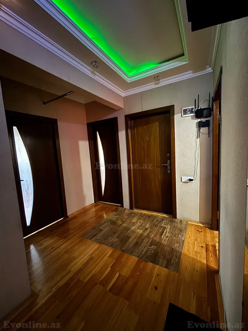 Satılır 4 otaqlı Mənzil Köhnə tikili 90 m² Yeni Günəşli - şəkil 3