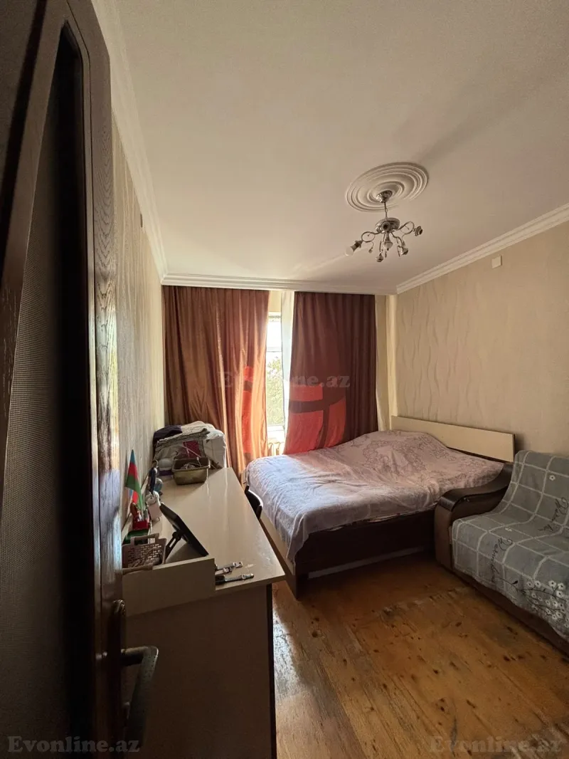 Satılır 4 otaqlı Mənzil Köhnə tikili 90 m² Yeni Günəşli - şəkil 6