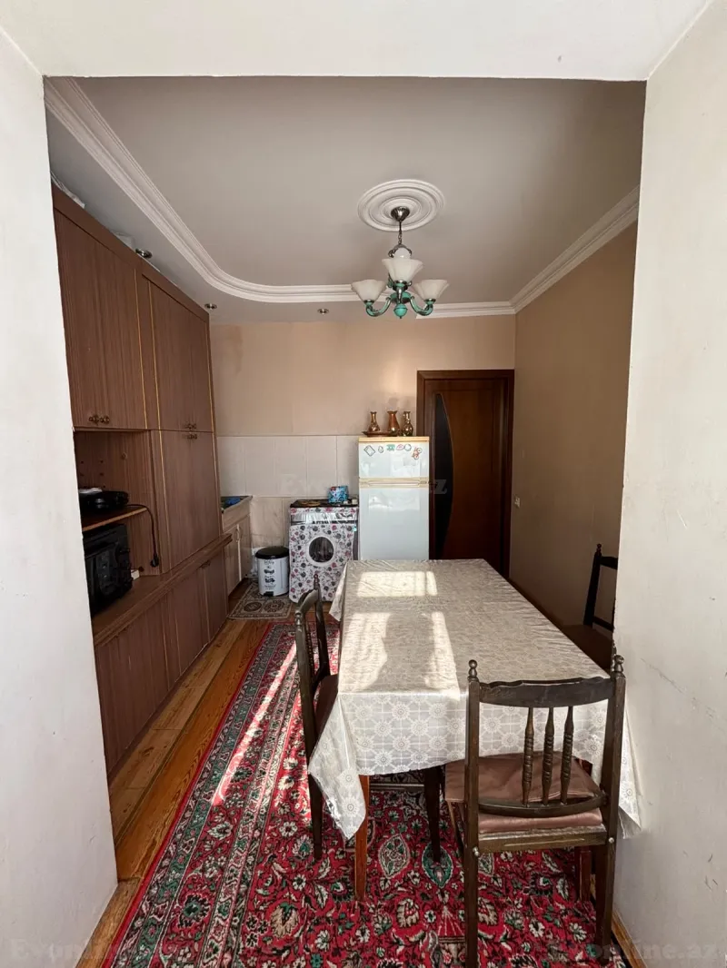 Satılır 4 otaqlı Mənzil Köhnə tikili 90 m² Yeni Günəşli - şəkil 8