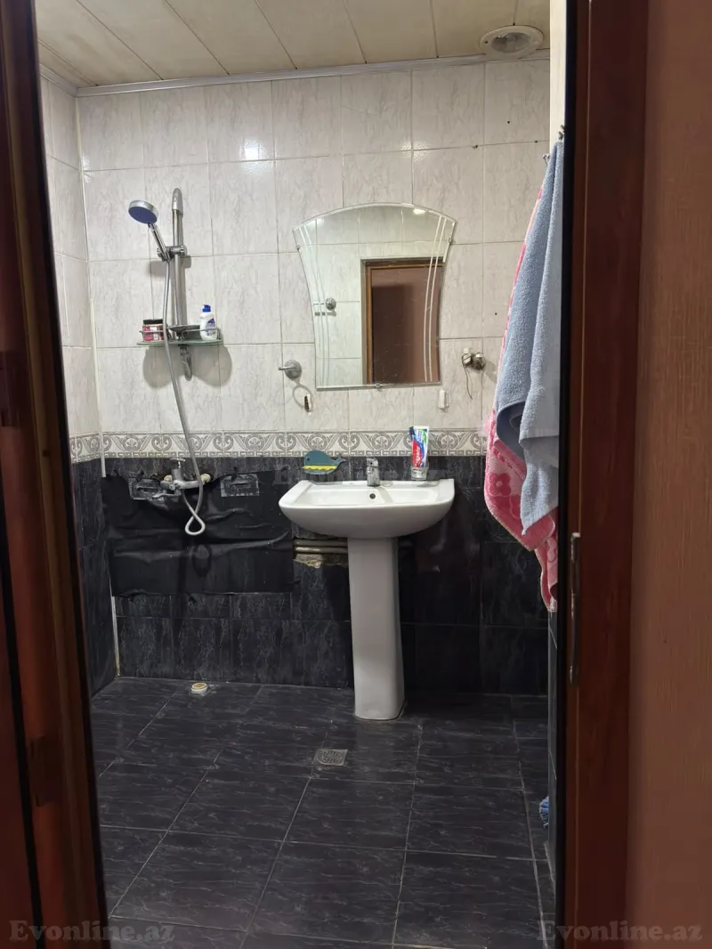 Satılır 4 otaqlı Mənzil Köhnə tikili 90 m² Yeni Günəşli - şəkil 10
