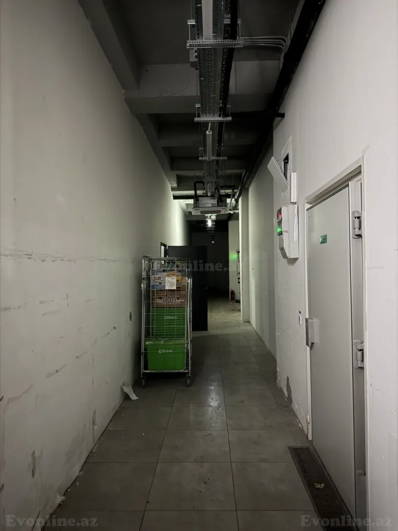 Kirayə verilir Obyekt 2600 m² Nəsimi r. - şəkil 29