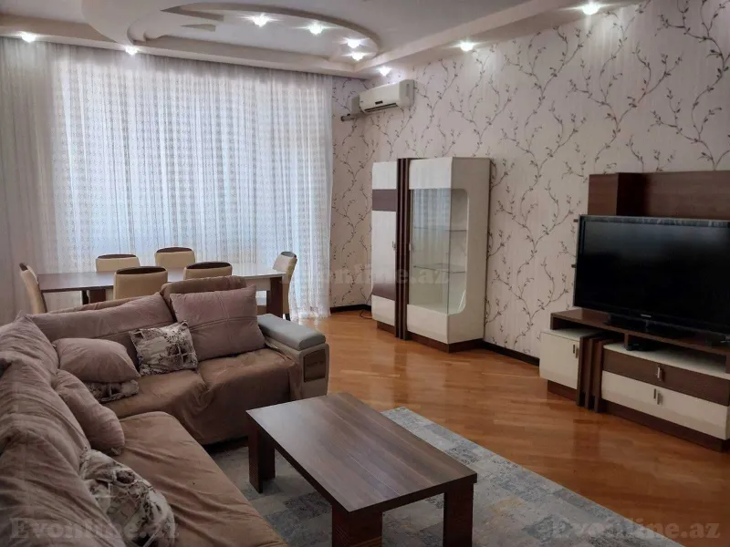 Bakı, Nəsimi r., 8 Noyabr m.da 3 otaqlı mənzil kirayə verilir