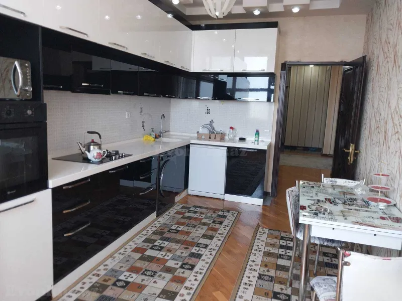 Kirayə verilir 3 otaqlı Mənzil Yeni tikili 140 m² 8 Noyabr m. - şəkil 9