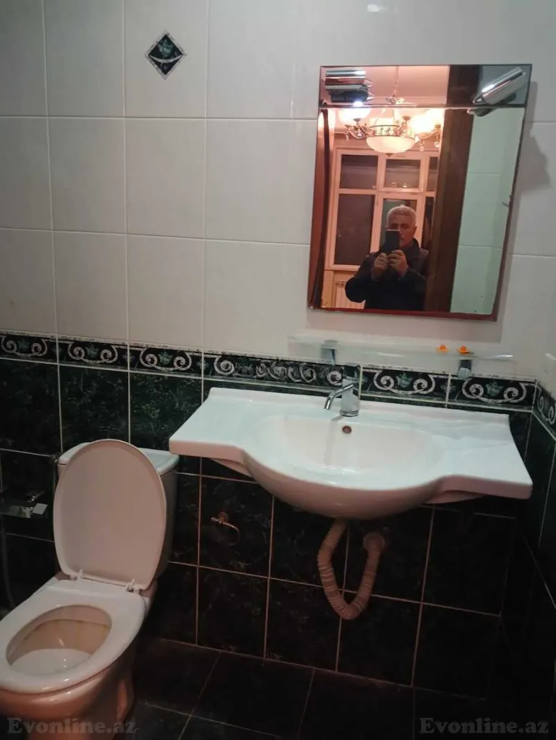 Kirayə verilir 3 otaqlı Mənzil Yeni tikili 130 m² Nərimanov r. - şəkil 18