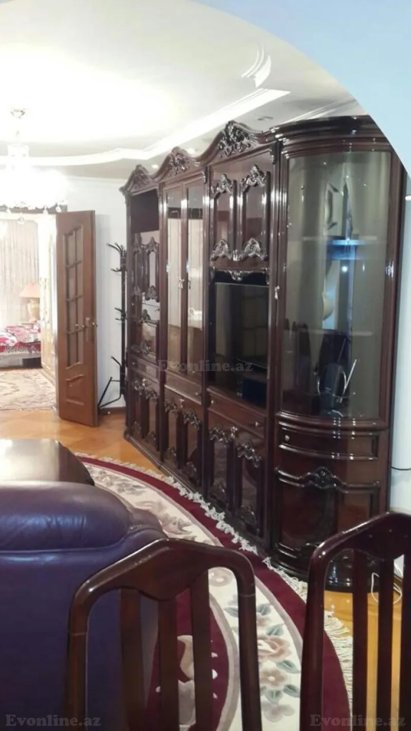 Kirayə verilir 2 otaqlı Mənzil Köhnə tikili 60 m² Sahil m. - şəkil 2