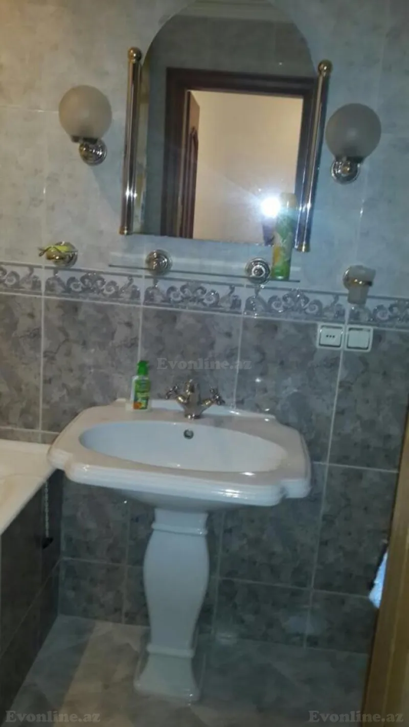 Kirayə verilir 2 otaqlı Mənzil Köhnə tikili 60 m² Sahil m. - şəkil 11