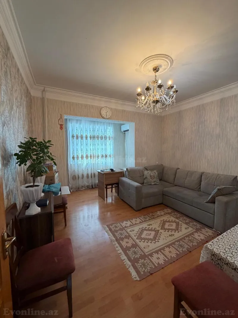 2 otaqlı Mənzil 45 m² 8-ci mikrorayon Satılır
