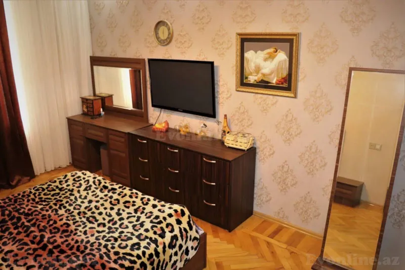 Satılır 3 otaqlı Mənzil Köhnə tikili 80 m² Nizami m. - şəkil 11