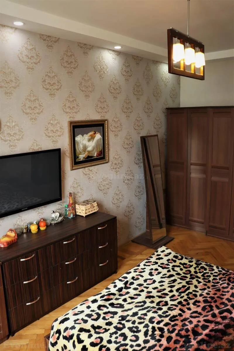 Satılır 3 otaqlı Mənzil Köhnə tikili 80 m² Nizami m. - şəkil 13