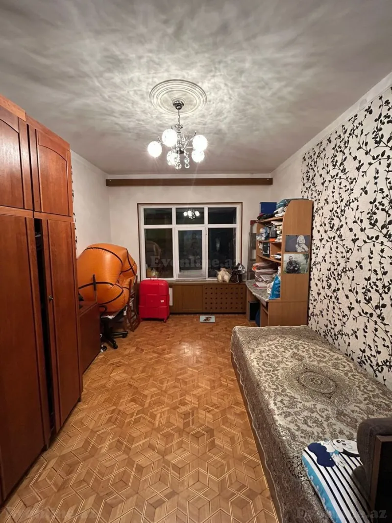 Satılır 5 otaqlı Mənzil Köhnə tikili 100 m² Həzi Aslanov m. - şəkil 13