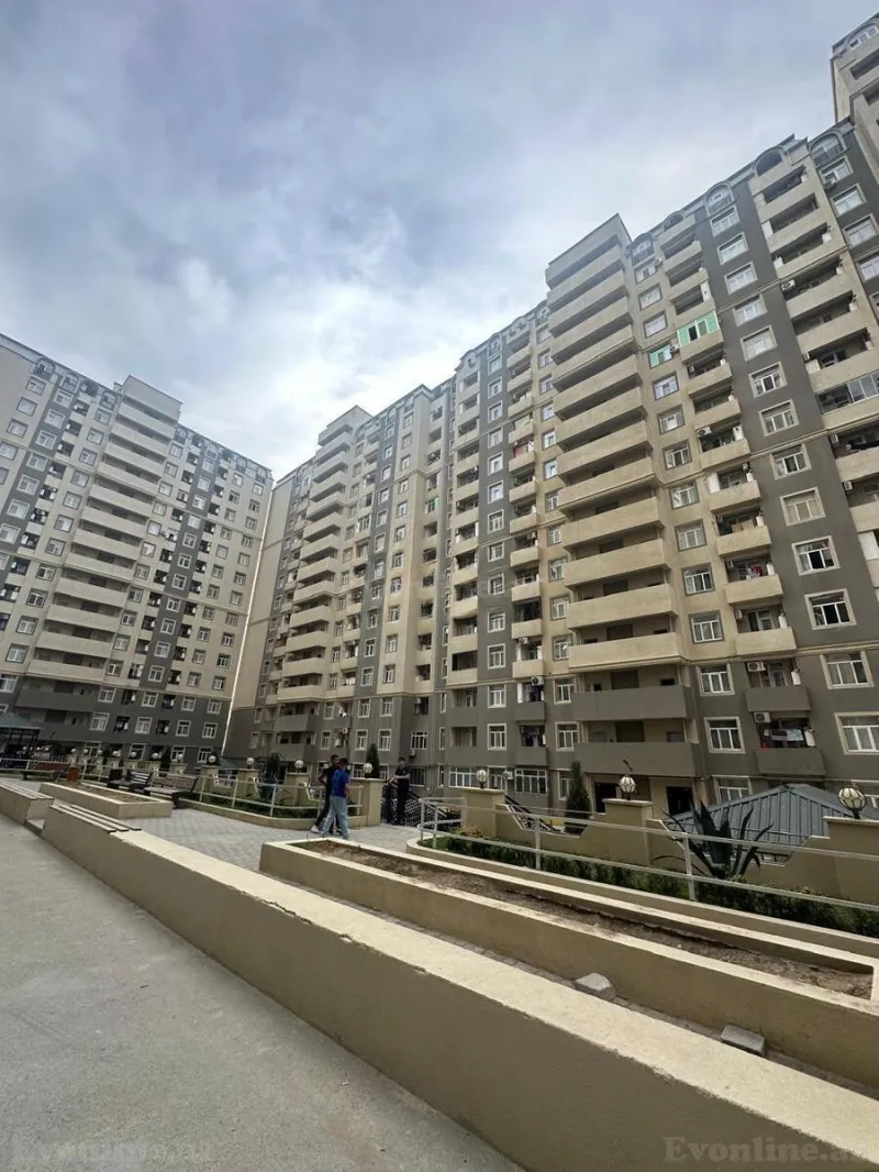 2 otaqlı Mənzil 50 m² Qara Qarayev m. Satılır