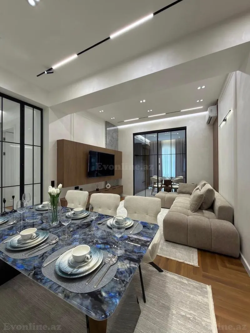 2 otaqlı Mənzil 75 m² Elmlər Akademiyası m. Kirayə verilir