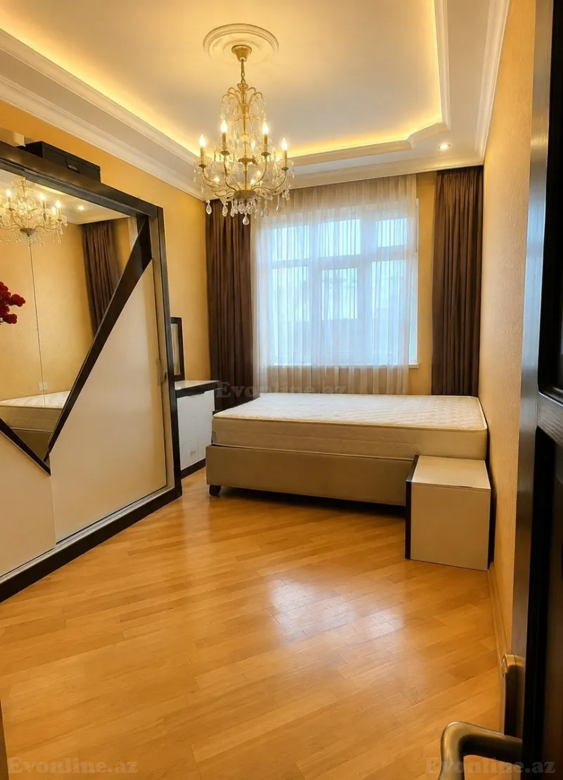 2 otaqlı Mənzil 70 m² Gənclik m. Kirayə verilir