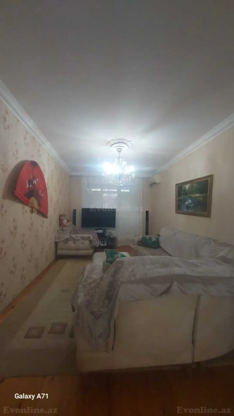Satılır 5 otaqlı Mənzil Köhnə tikili 120 m² Bakıxanov - şəkil 2
