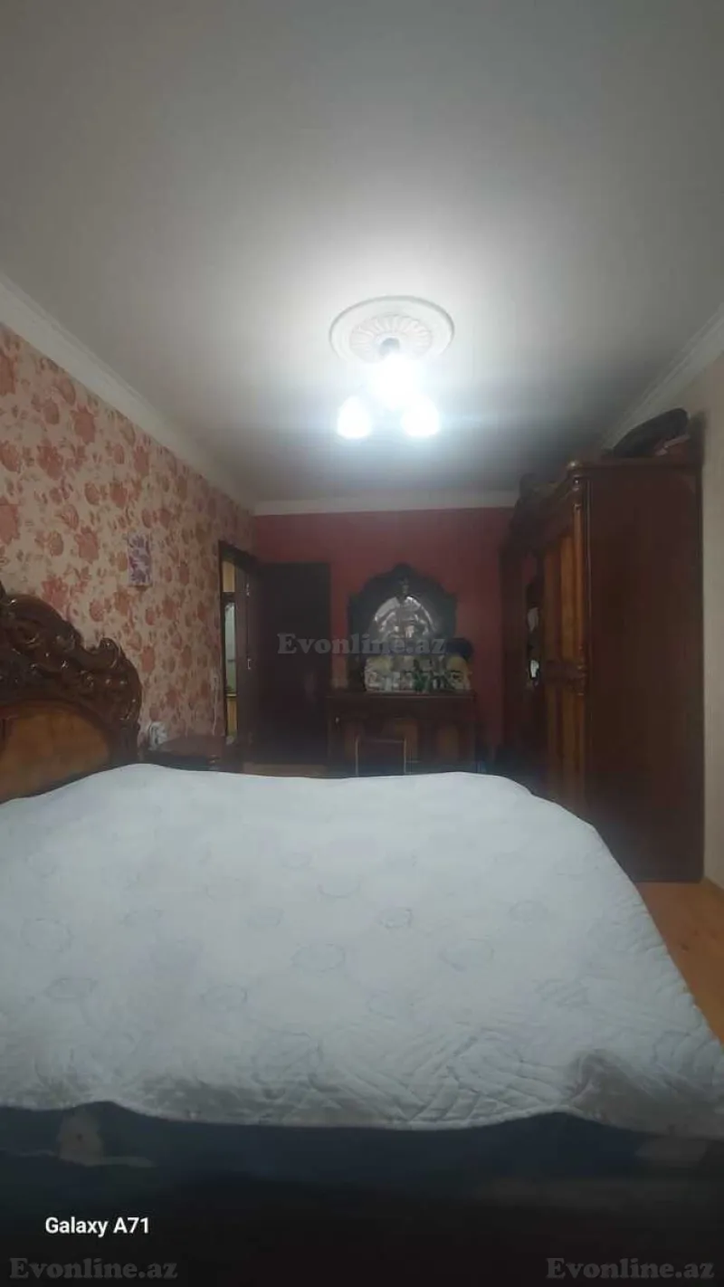 Satılır 5 otaqlı Mənzil Köhnə tikili 120 m² Bakıxanov - şəkil 9