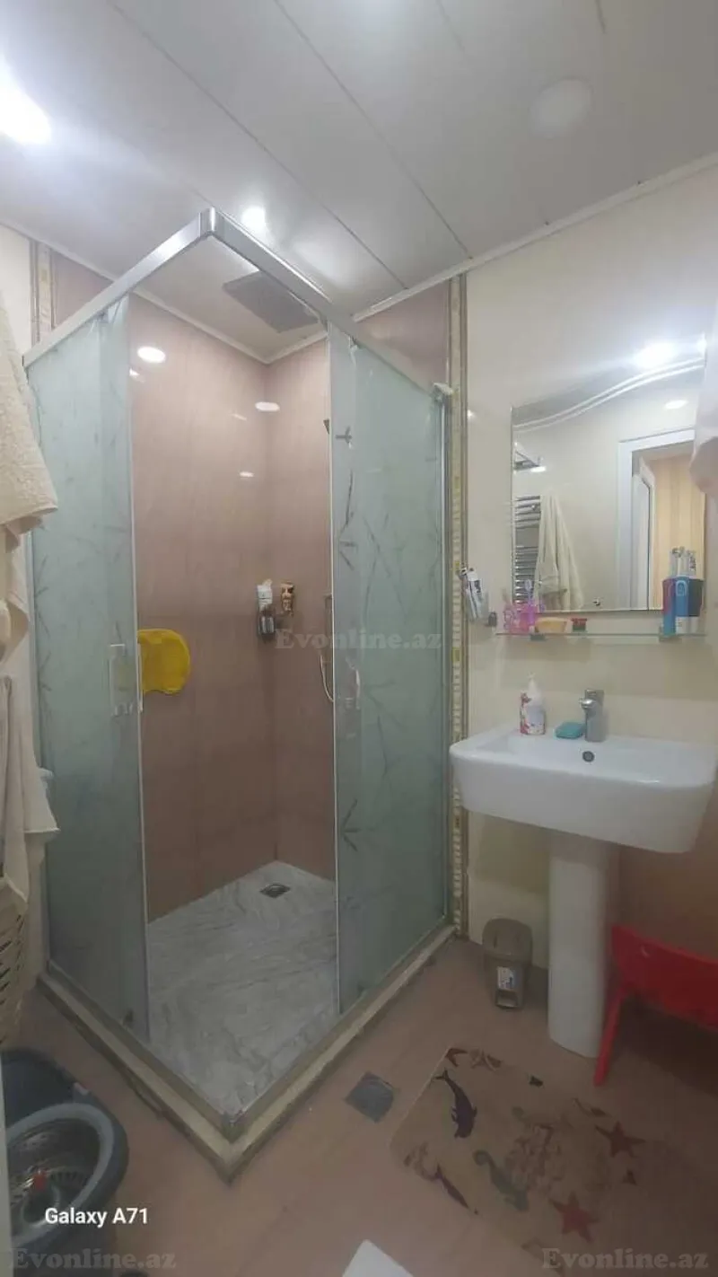 Satılır 5 otaqlı Mənzil Köhnə tikili 120 m² Bakıxanov - şəkil 13