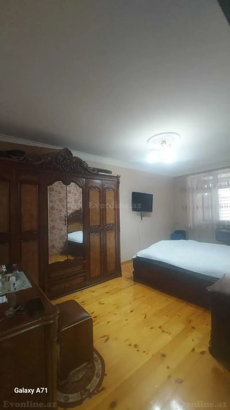 Satılır 5 otaqlı Mənzil Köhnə tikili 120 m² Bakıxanov - şəkil 19