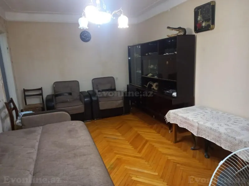Satılır 3 otaqlı Mənzil Köhnə tikili 60 m² 28 May m.