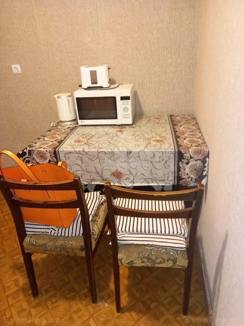 Satılır 3 otaqlı Mənzil Köhnə tikili 60 m² 28 May m. - şəkil 5