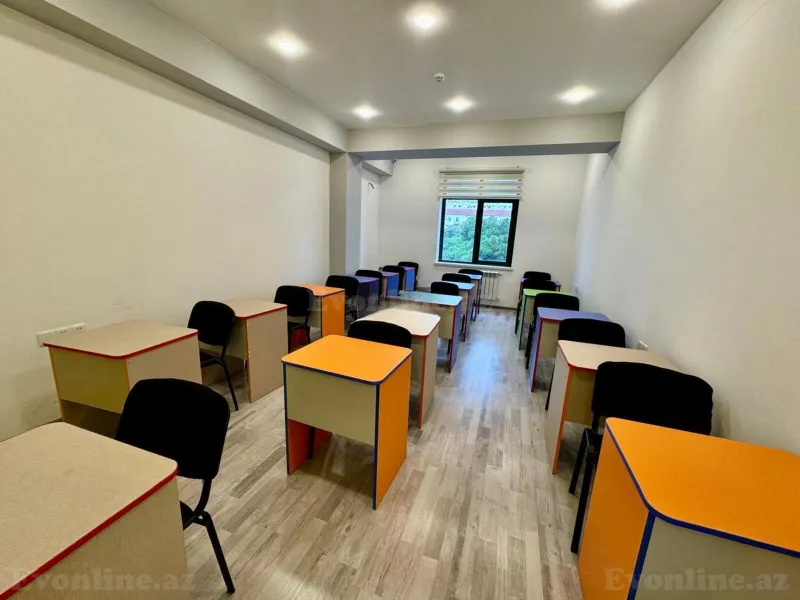 Kirayə verilir Ofis 700 m² Qara Qarayev m.