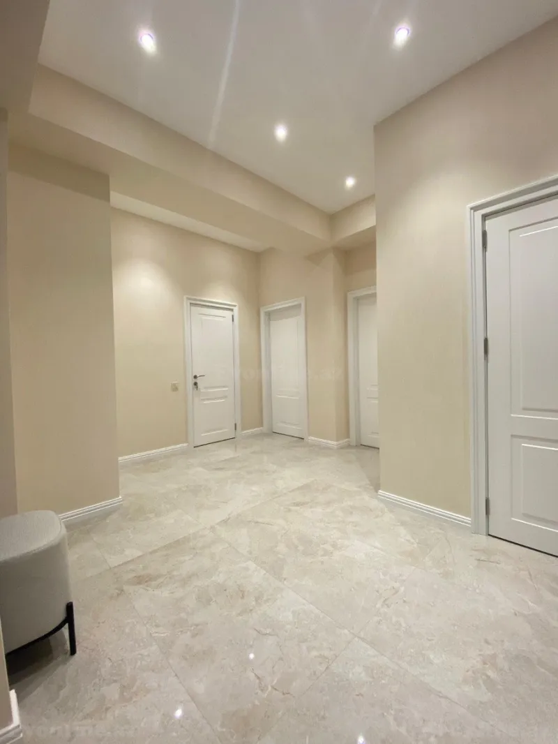 Kirayə verilir 3 otaqlı Mənzil Yeni tikili 176 m² Nizami m. - şəkil 22