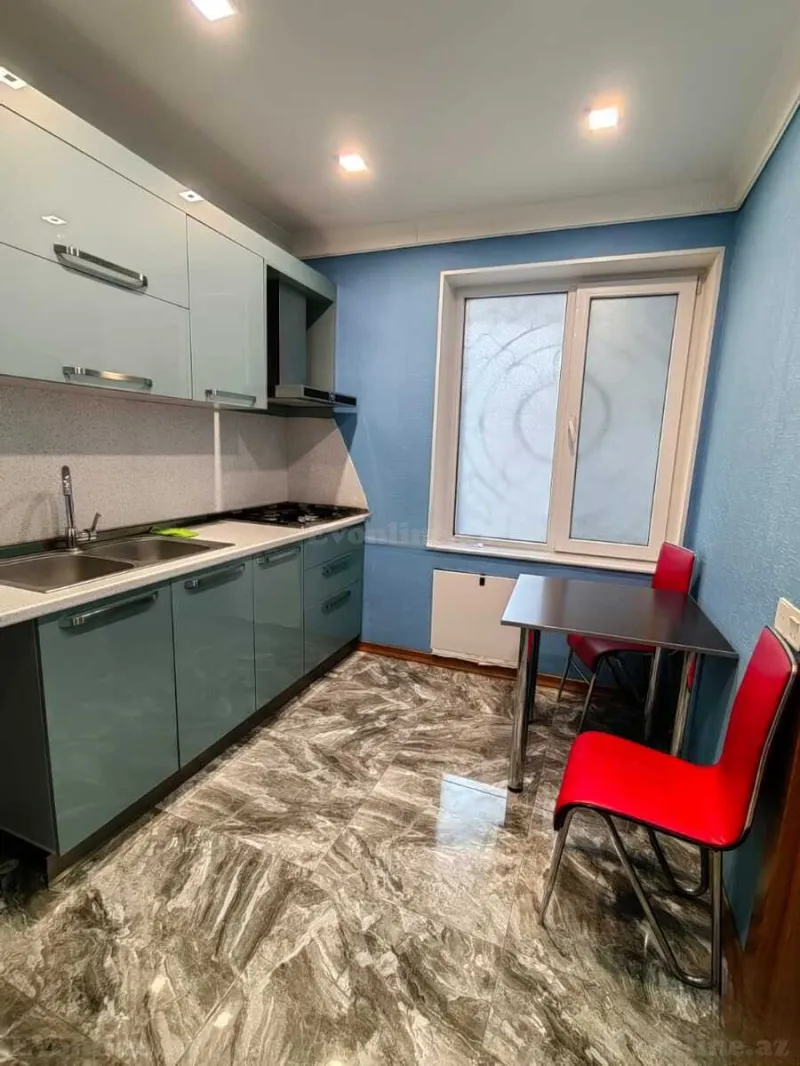 Kirayə verilir 3 otaqlı Mənzil Köhnə tikili 100 m² Nəsimi r. - şəkil 2