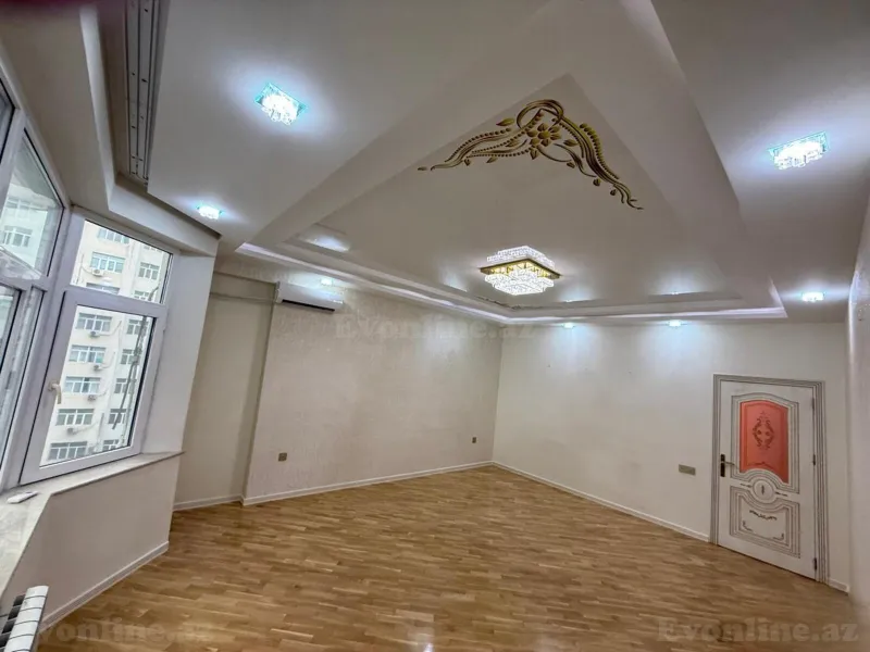 Satılır 3 otaqlı Mənzil Yeni tikili 130 m² Həzi Aslanov m. - şəkil 2