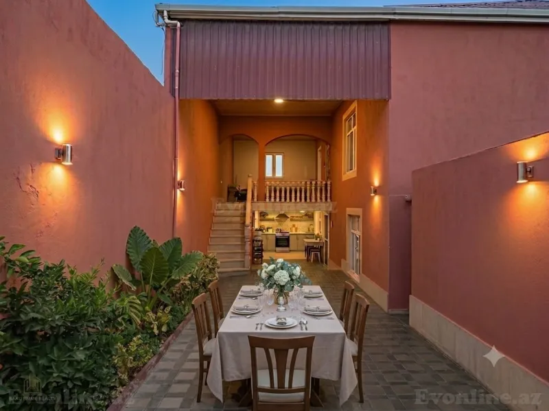 10 otaqlı Həyət evi 2.3 m² Sulutəpə Satılır