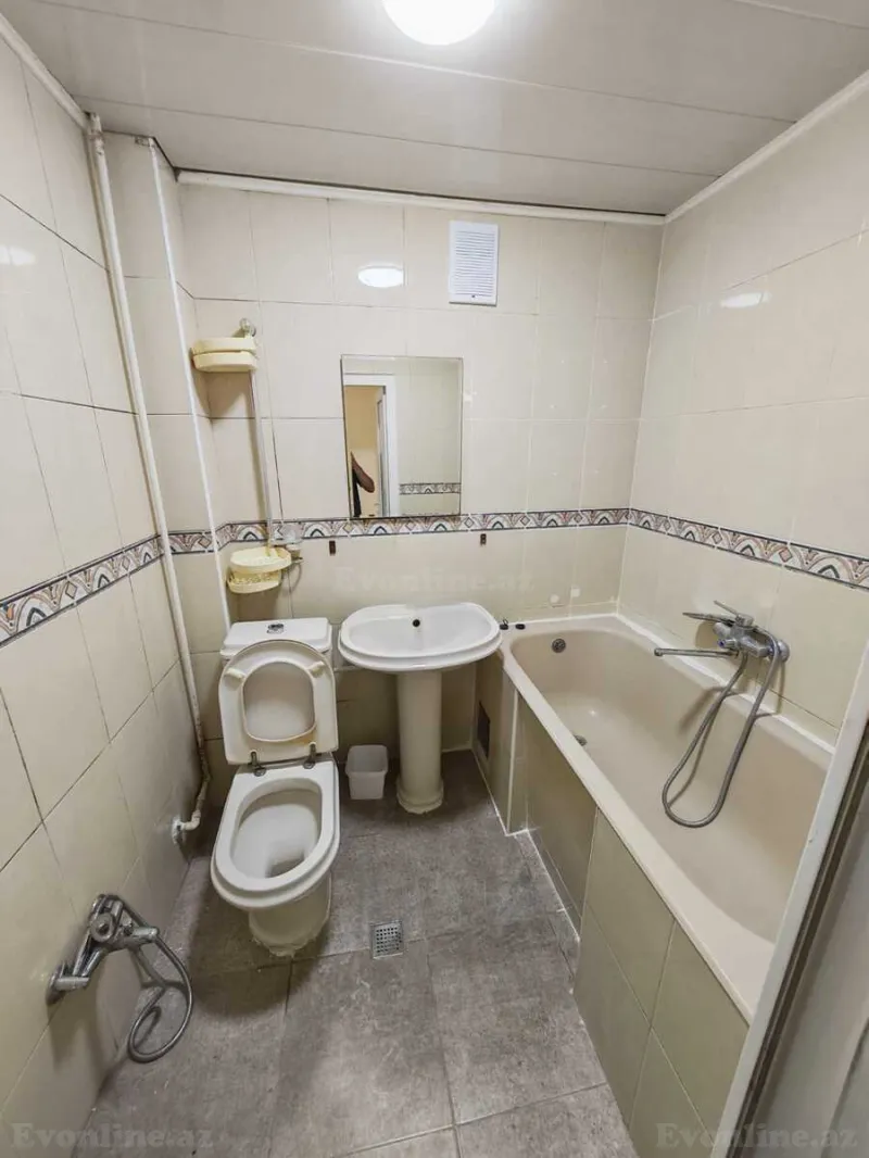 Kirayə verilir 2 otaqlı Mənzil Köhnə tikili 50 m² Neftçilər m. - şəkil 8