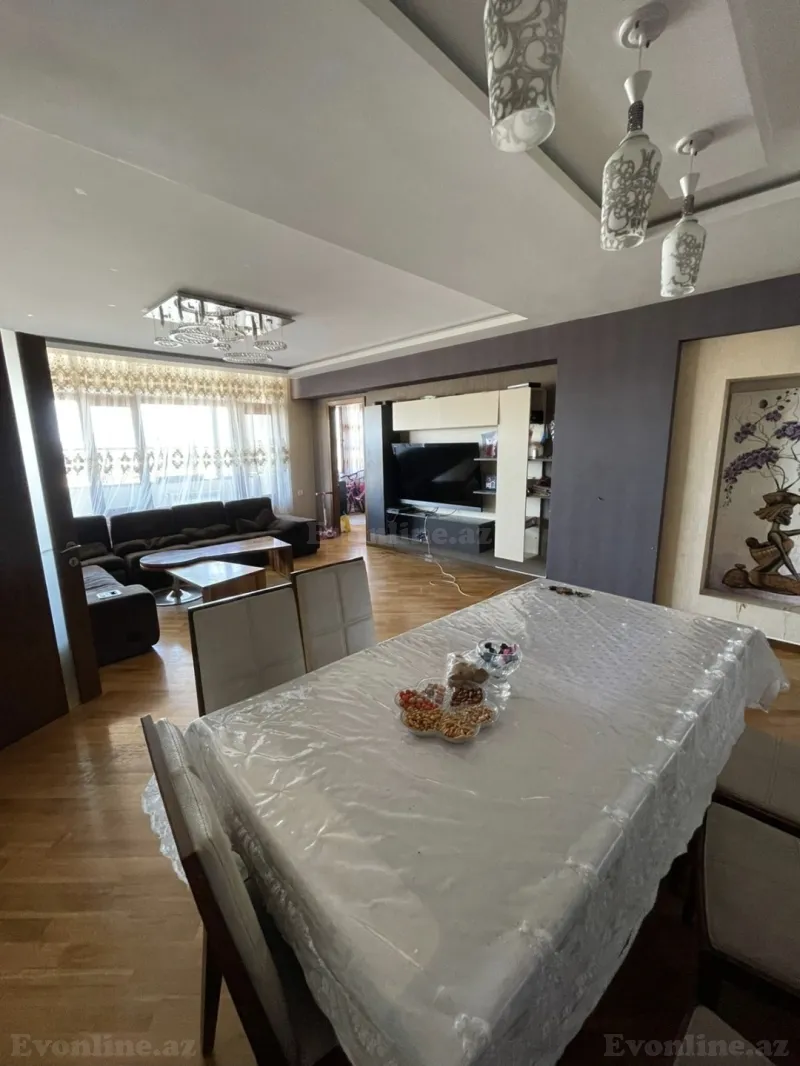 Satılır 4 otaqlı Mənzil Yeni tikili 140 m² H.Əliyev pr. - şəkil 2