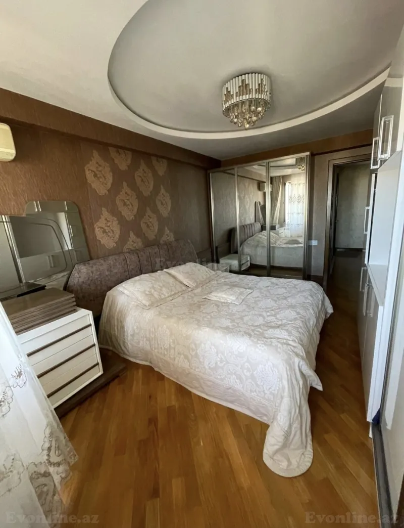 Satılır 4 otaqlı Mənzil Yeni tikili 140 m² H.Əliyev pr. - şəkil 10