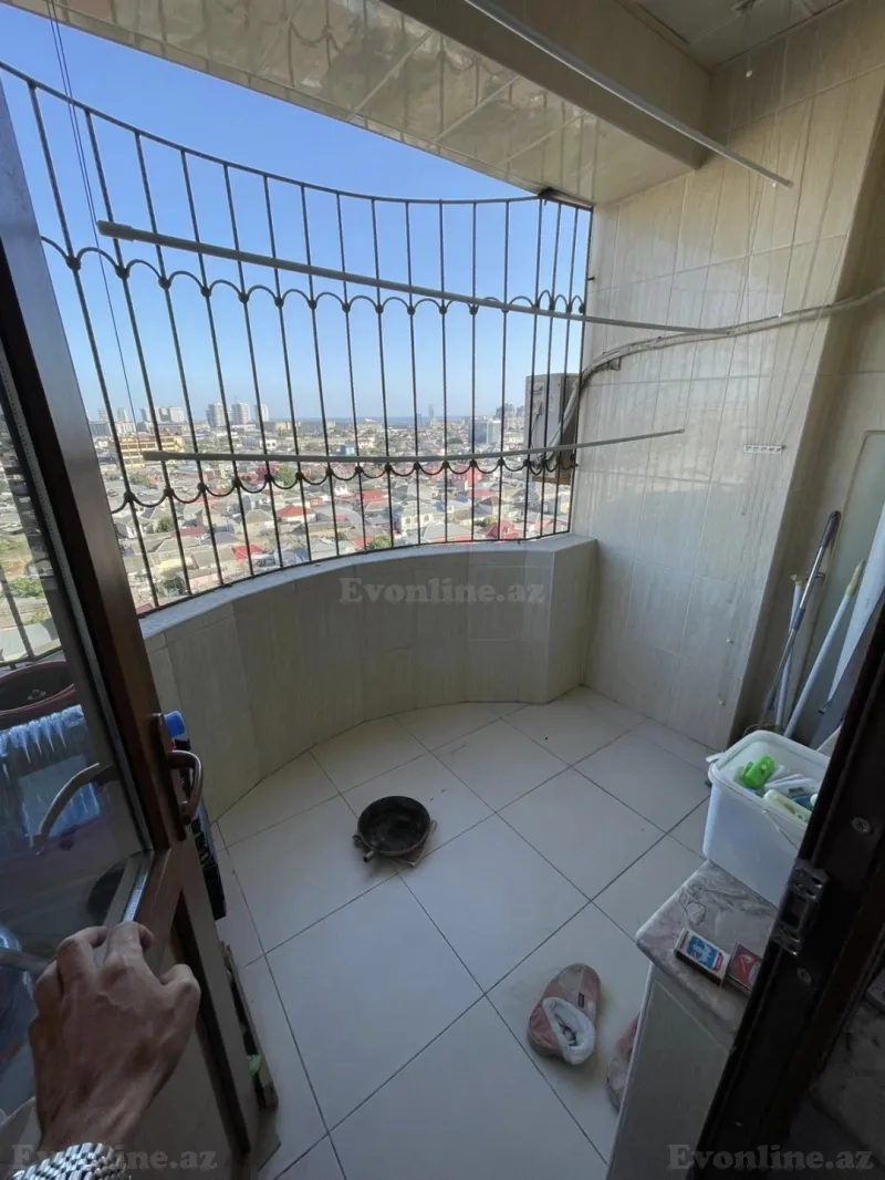 Satılır 4 otaqlı Mənzil Yeni tikili 140 m² H.Əliyev pr. - şəkil 11