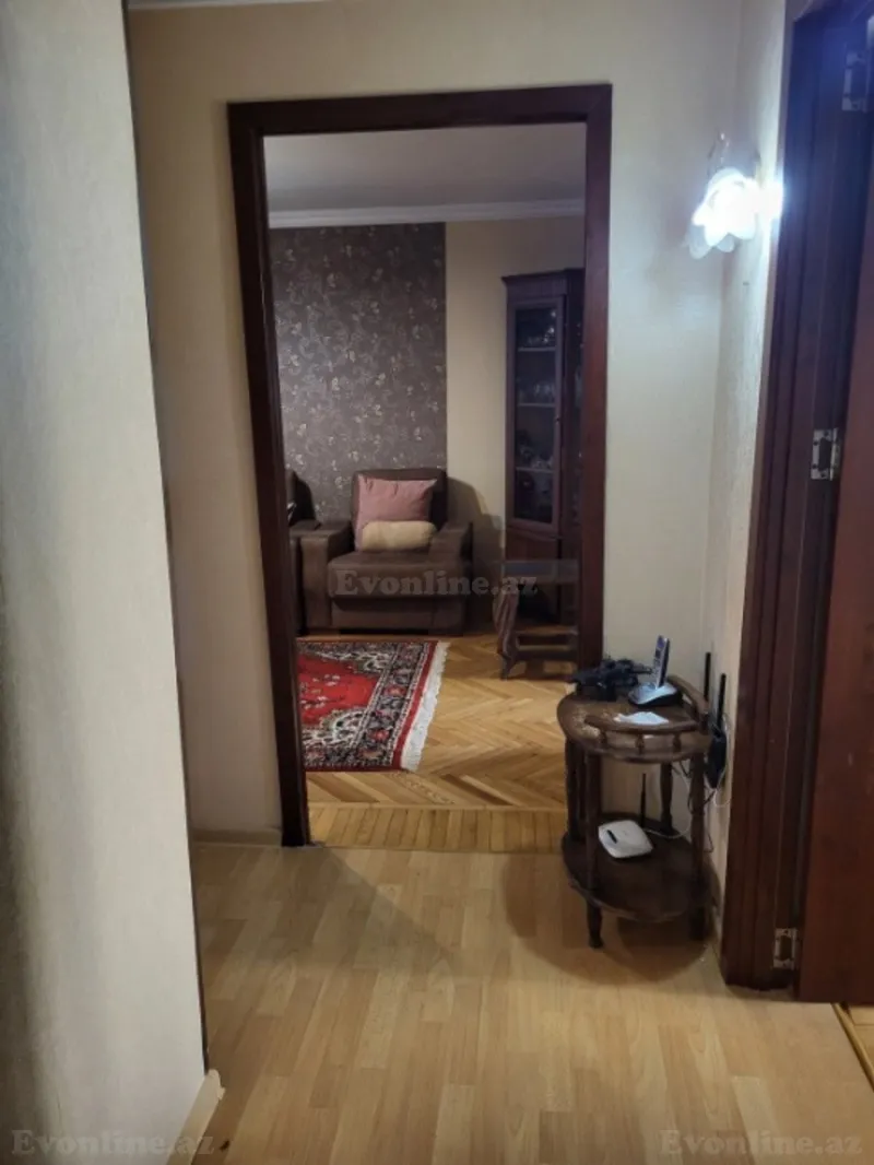Kirayə verilir 3 otaqlı Mənzil Köhnə tikili 90 m² Elmlər Akademiyası m. - şəkil 2