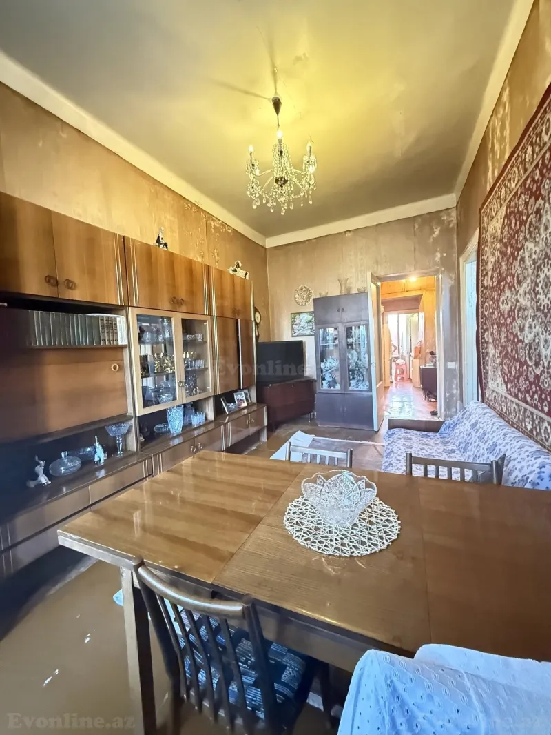 Satılır 2 otaqlı Mənzil Köhnə tikili 60 m² Nəriman Nərimanov m. - şəkil 4