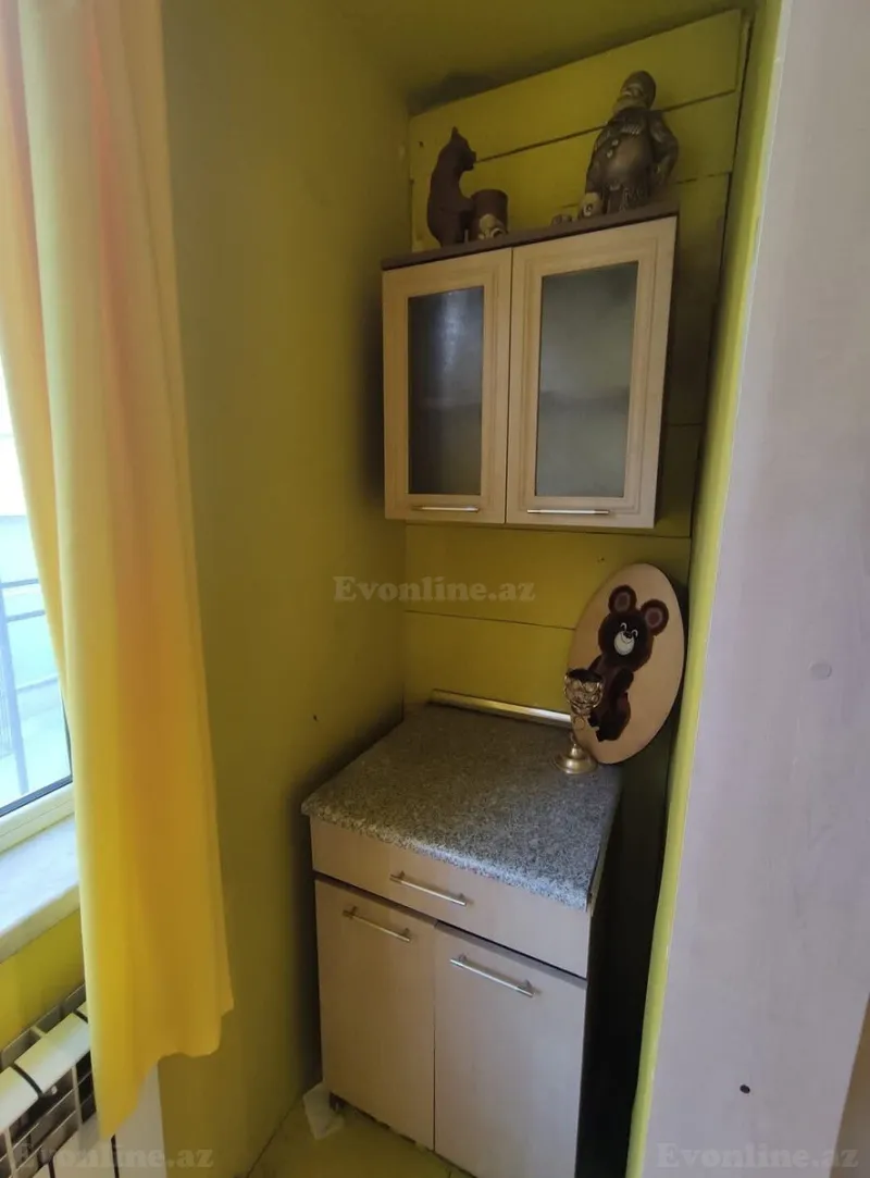 Satılır 3 otaqlı Mənzil Köhnə tikili 80 m² Elmlər Akademiyası m. - şəkil 9