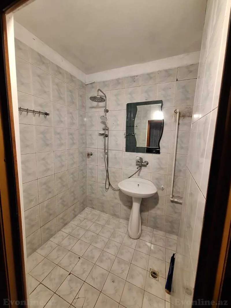 Kirayə verilir 3 otaqlı Mənzil Köhnə tikili 70 m² Qaraçuxur - şəkil 9