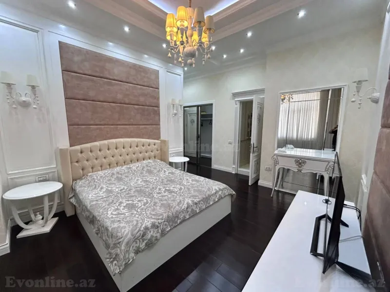 4 otaqlı Mənzil 270 m² Xətai r. Kirayə verilir
