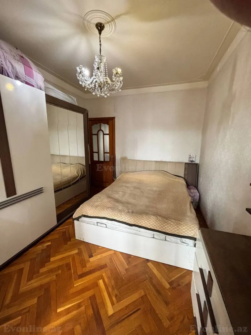Satılır 4 otaqlı Mənzil Köhnə tikili 130 m² Azadlıq prospekti m. - şəkil 5
