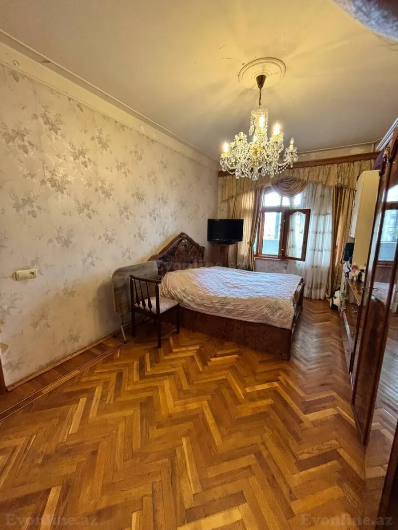 Satılır 4 otaqlı Mənzil Köhnə tikili 130 m² Azadlıq prospekti m. - şəkil 10