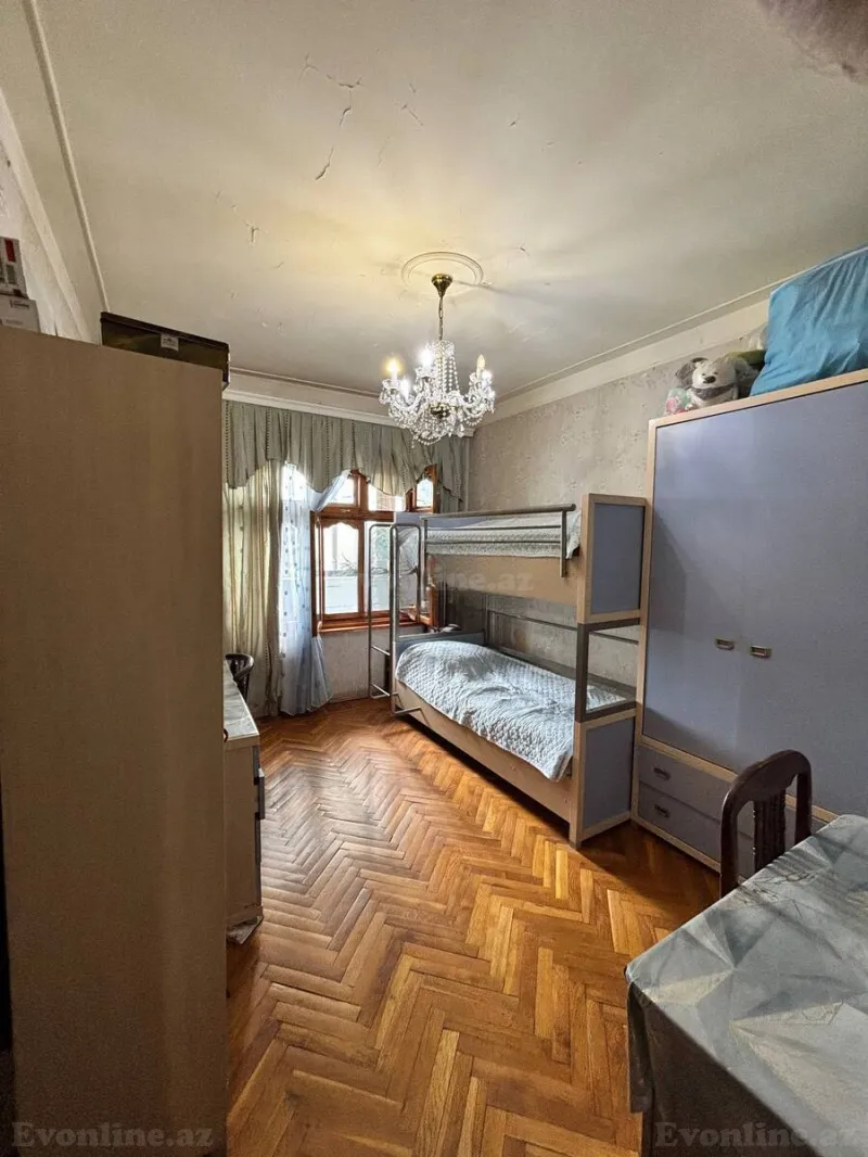 Satılır 4 otaqlı Mənzil Köhnə tikili 130 m² Azadlıq prospekti m. - şəkil 14