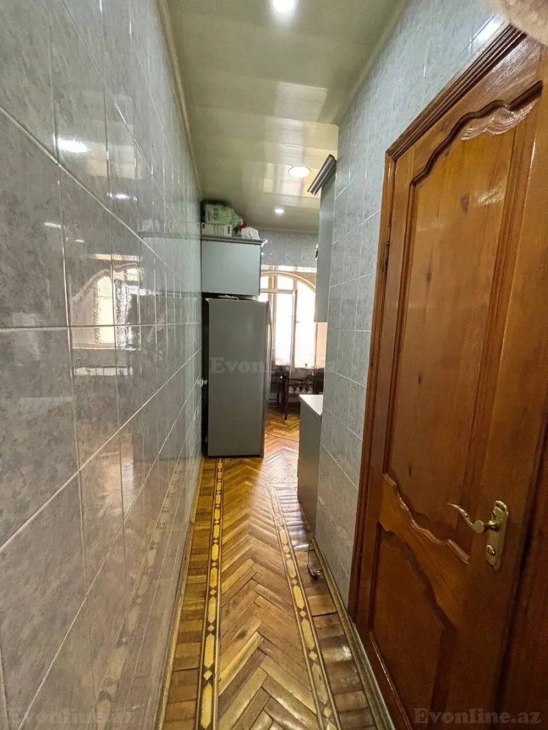 Satılır 4 otaqlı Mənzil Köhnə tikili 130 m² Azadlıq prospekti m. - şəkil 18