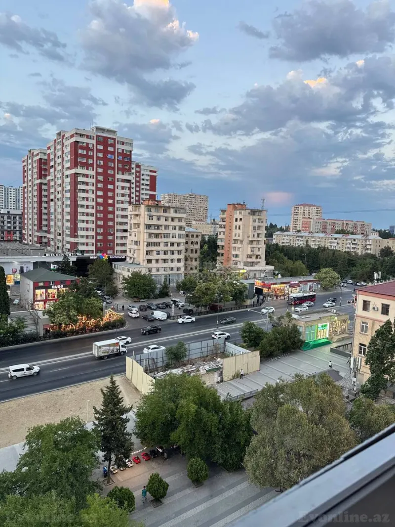 3 otaqlı Mənzil 70 m² Qara Qarayev m. Kirayə verilir