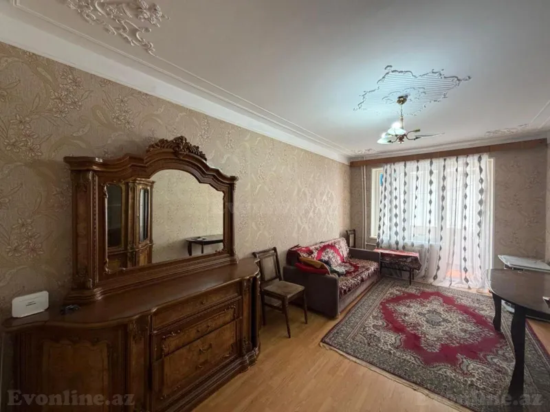 Satılır 2 otaqlı Mənzil Köhnə tikili 65 m² Xalqlar Dostluğu m. - şəkil 2