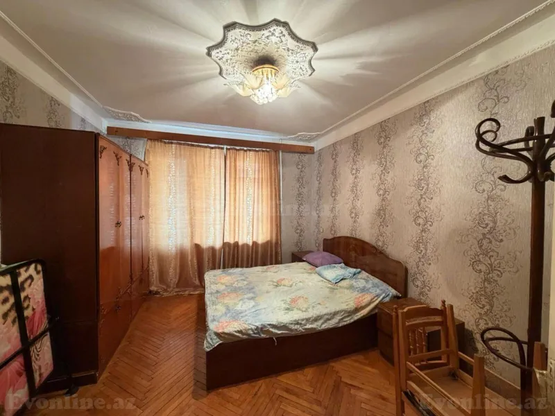 Satılır 2 otaqlı Mənzil Köhnə tikili 65 m² Xalqlar Dostluğu m. - şəkil 4