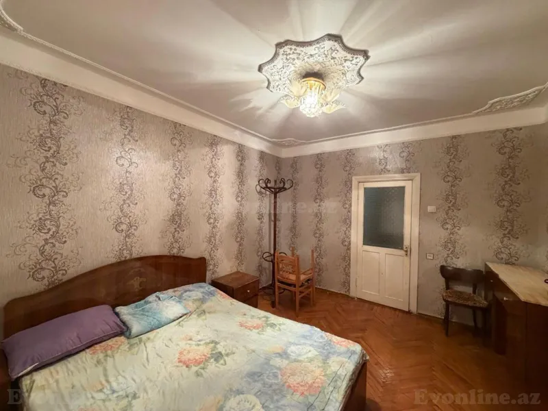 Satılır 2 otaqlı Mənzil Köhnə tikili 65 m² Xalqlar Dostluğu m. - şəkil 6