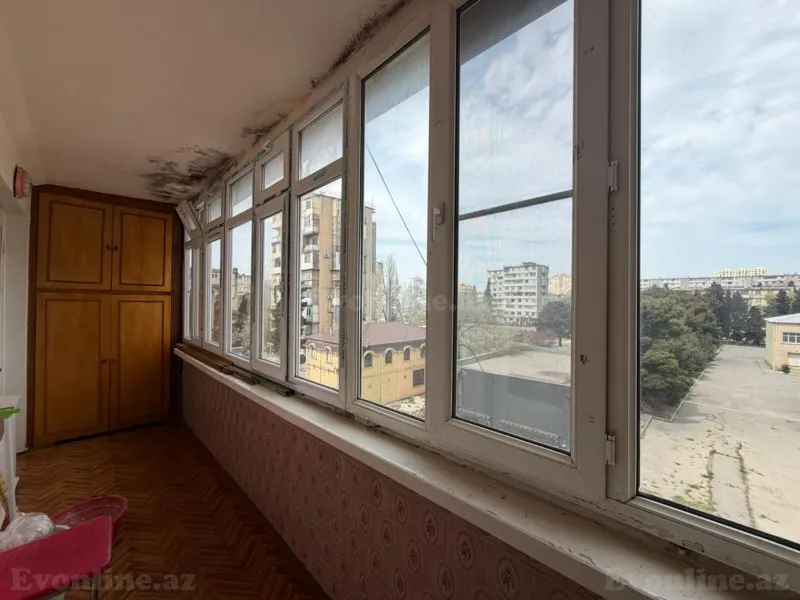Satılır 2 otaqlı Mənzil Köhnə tikili 65 m² Xalqlar Dostluğu m. - şəkil 16