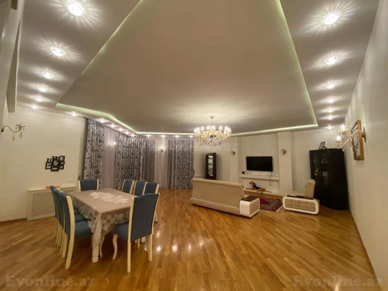 4 otaqlı Mənzil 210 m² 28 May m. Kirayə verilir