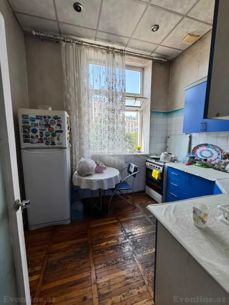 Satılır 2 otaqlı Mənzil Köhnə tikili 60 m² Nizami m. - şəkil 4