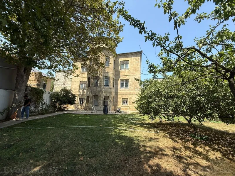 Satılır 8 otaqlı Həyət evi 450 m² Sabunçu r. - şəkil 3
