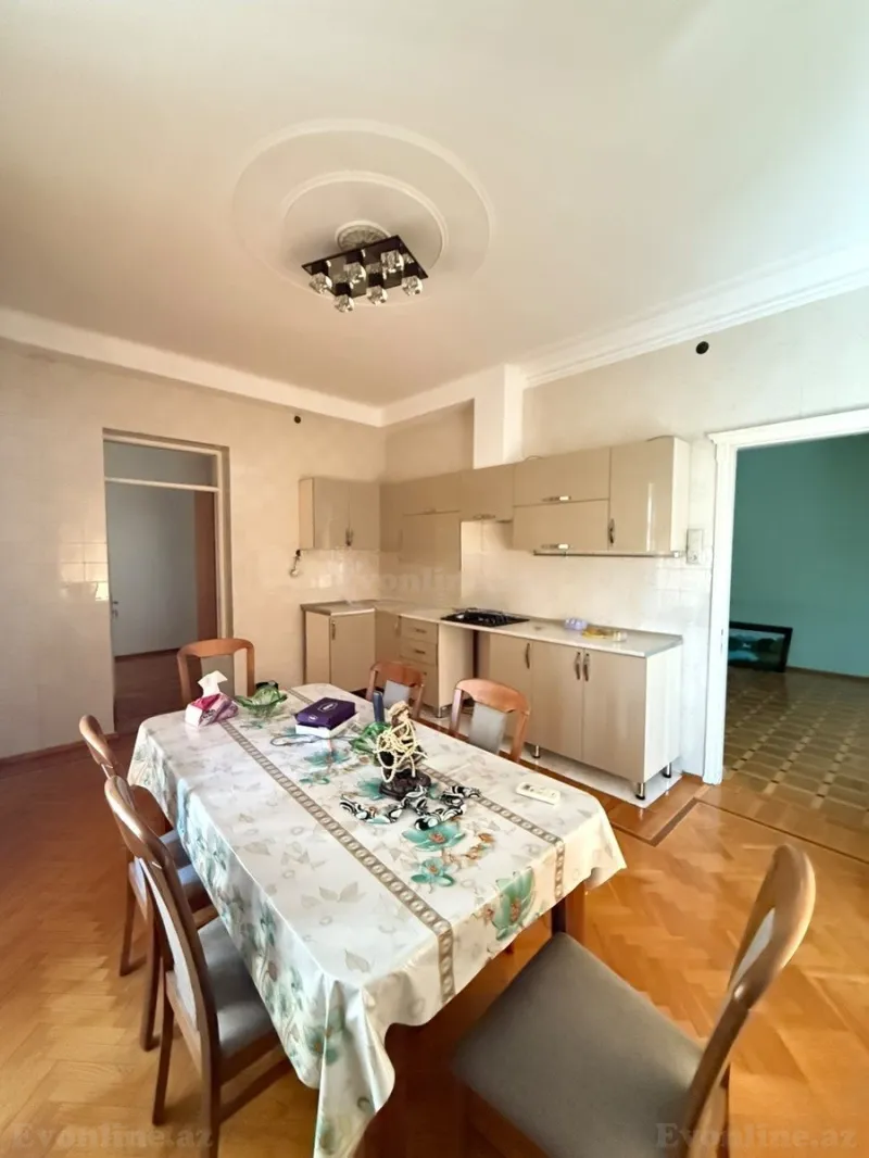 Satılır 8 otaqlı Həyət evi 450 m² Sabunçu r. - şəkil 14